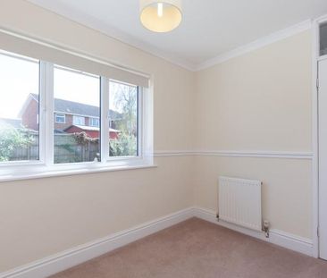 3 bedroom semi-detached house to rent - Photo 4