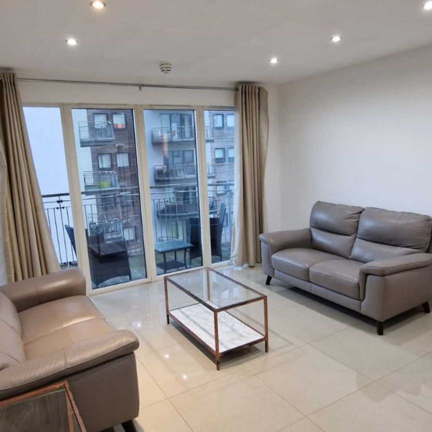 Price £1,300 pcm - Available Now - Furnished - Photo 1