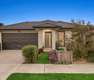 The Perfect Blend of Warmth, Space & Style in Mount Duneed. - Photo 6