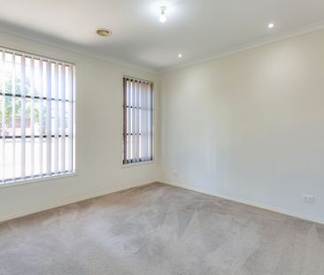 Spacious 4-Bedroom Home in Mernda - Photo 5