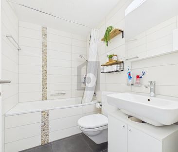 SUNNY, BRIGHT AND FAMILY-FRIENDLY - Photo 4