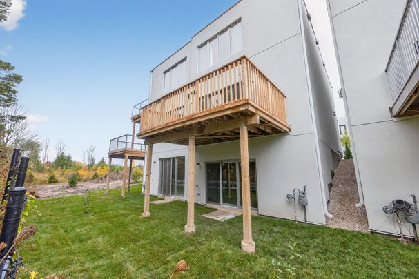 For Lease - 25 Waterview Lane, Blue Mountains, Ontario - Photo 1