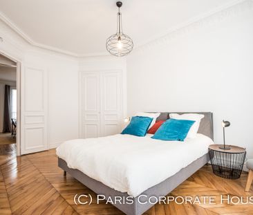 Rue du Rocher, - Photo 4