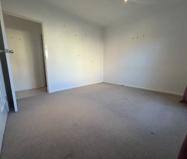 2 Bedroom unit in central location - Photo 1