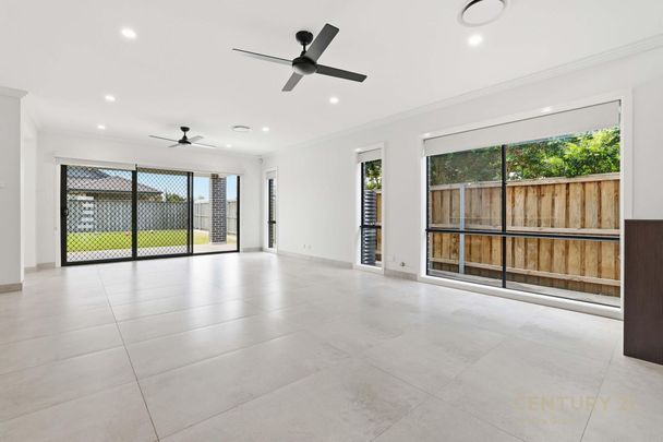 Modern Luxury and Comfortable Living - Photo 1