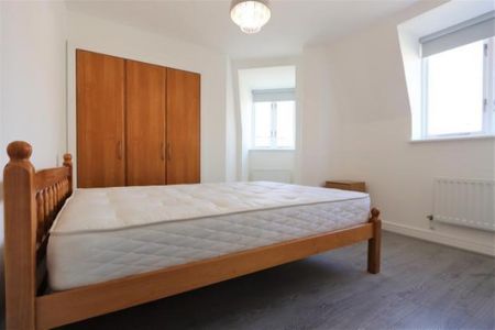 3 Bedroom Flat To Let - Photo 5