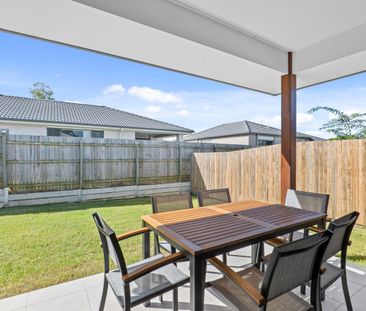 1/15 Stella Court, Hillcrest, Qld 4118 - Photo 1