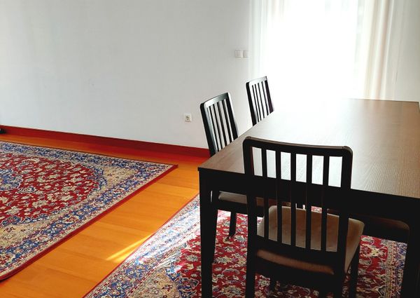 T2 for rent, next to the Glicínias Shopping Center, Aveiro.