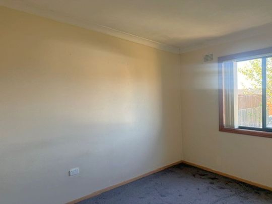 3-Bedroom Family Home for Rent – Mount Pritchard - Photo 1