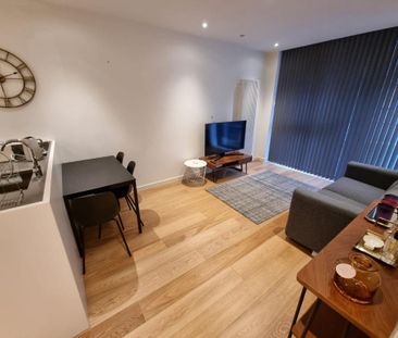2 bedroom flat to rent - Photo 2