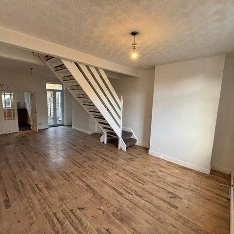 2 bedroom house to rent - Photo 1