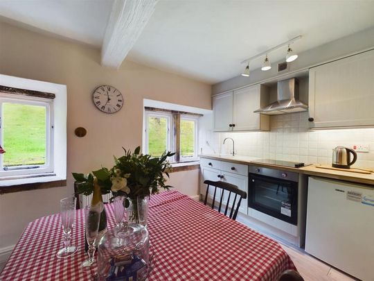 2 bedroom terraced house to rent - Photo 1