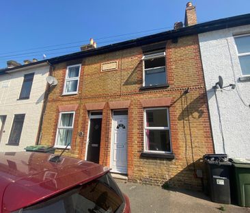 2 bedroom terraced house to rent - Photo 2