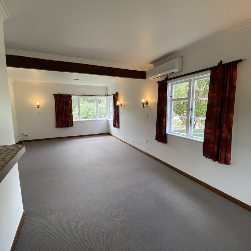 7 Bassett Road, Johnsonville - Photo 1