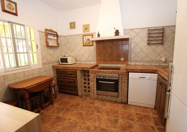 5 bed villa for long term rent, Urb. Ricmar, Marbella