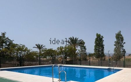 Alquiler de piso en Calle María Barrientos - Photo 2