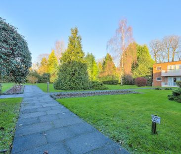 Available unfurnished from 24/10/2025 - Photo 2