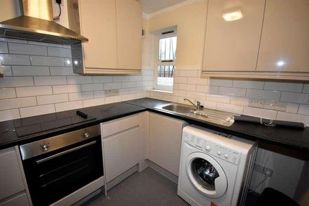 Baxter House, Horniman Drive, London, SE23 - Photo 2
