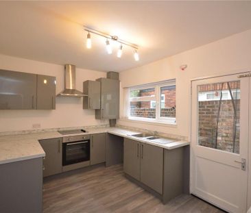 3 bedroom terraced house to rent - Photo 6