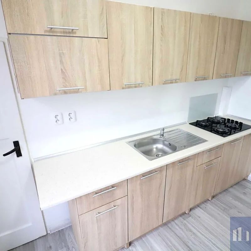Pronájem bytu 1+1 36 m² - Photo 1