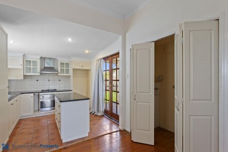 16 Rosewood Street, 4350, Toowoomba City Qld - Photo 2