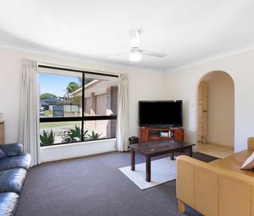 31 Lakeridge Drive, Varsity Lakes QLD 4227 - House For Rent | Domain - Photo 3