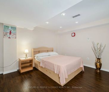 Property For Lease | W9051145 - Photo 4