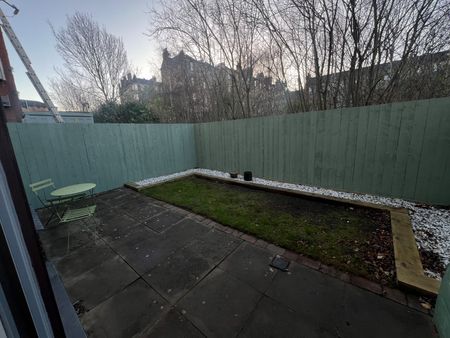 2 bedroom apartment to rent - Photo 2