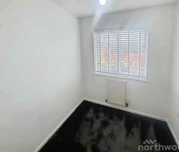 3 bedroom detached house to rent - Photo 4