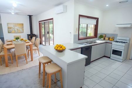 42 Heytesbury Drive, Leopold - Photo 4