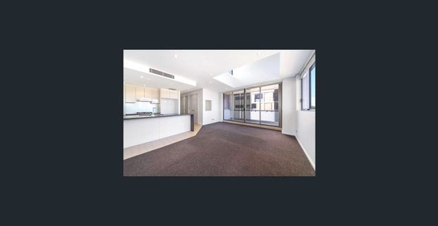 623/12 Grandstand Parade Zetland 2017 - Photo 1