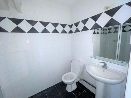 Location Appartement 3 pièces 47m² - Photo 2