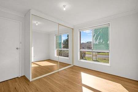 Spacious Family Home - Photo 4