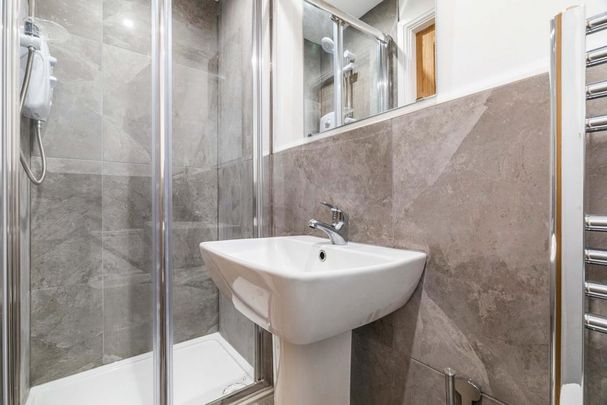 6 bedroom house to rent - Photo 1