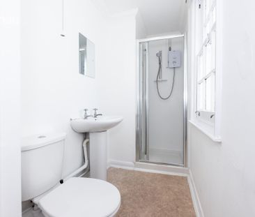 6 bedroom house to rent - Photo 3