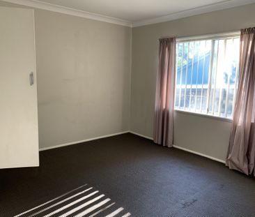 EAST TAMWORTH - Two Bedroom Unit with Split System - Photo 3