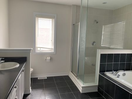 For Lease - 97 Redmond Crescent, Springwater, Ontario - Photo 5