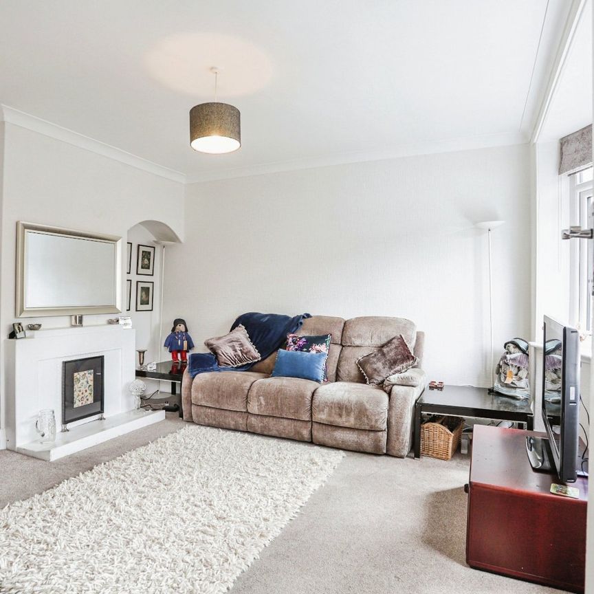 3 bedroom semi-detached house to rent - Photo 1
