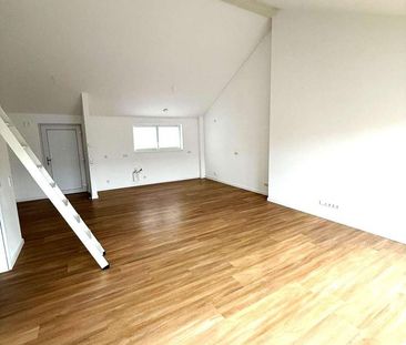 Moderne 3-Zimmer- DG Wohnung mit Balkon in idyllischer Lage in Höver! - Photo 5