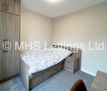 4 Bedroom Mid Terraced House for rent in Royal Park Road - Photo 2