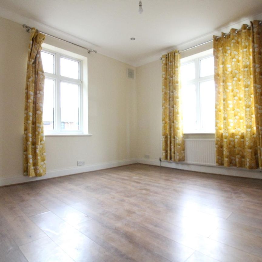Heston Road, Hounslow - Photo 1