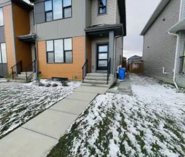 Modern Comfort Meets Perfect Location – Brand New Basement Suite in... - Photo 1