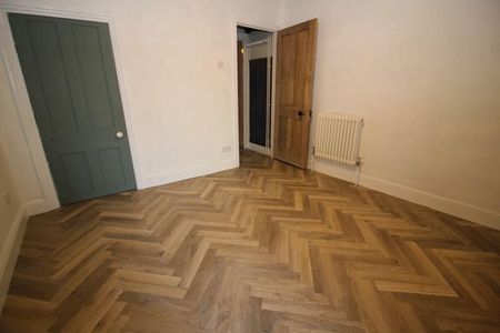 3 bedroom terraced house to rent - Photo 4