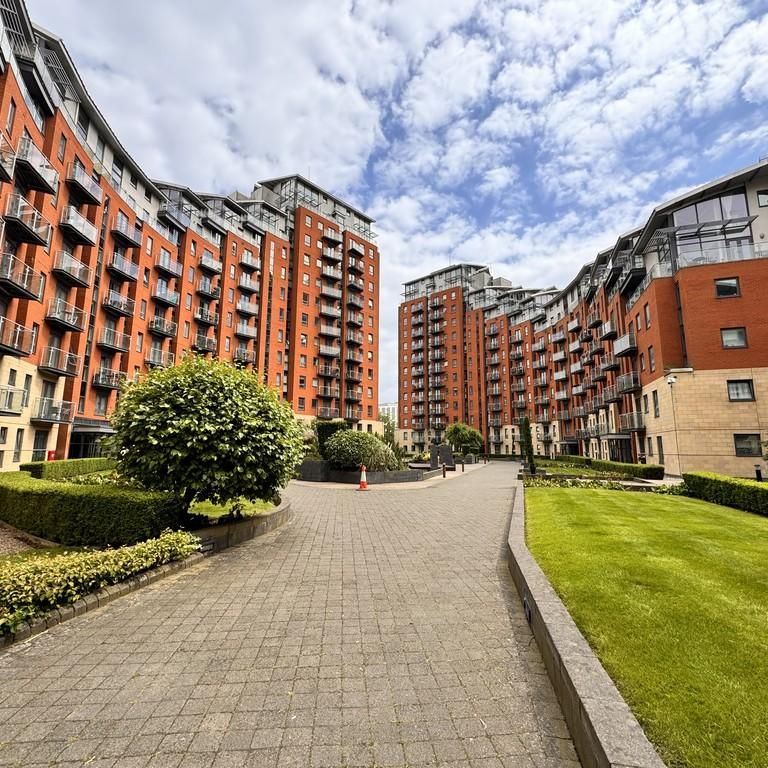 2 bedroom apartment to rent - Photo 1
