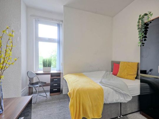 1 bedroom in a house share to rent - Photo 1