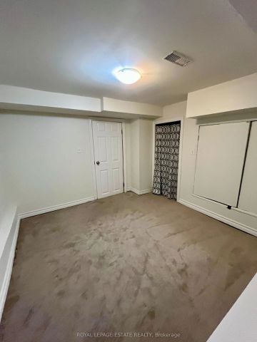 5 Edgewood Gardens #Basement - Photo 3