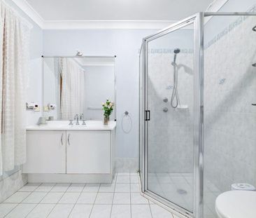 Stunning Family Home - Photo 6