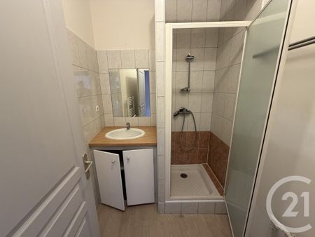 Location Appartement 3 pièces 66m² ARGELES GAZOST 65400 - Photo 4