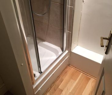 Studio Flat, Sulgrave Road, W6 - Photo 1