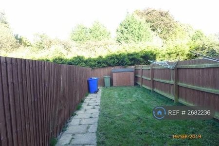 2 bedroom terraced house to rent - Photo 3